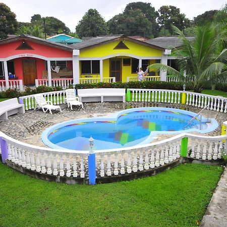 Rainbow Village La Ceiba Kültér fotó