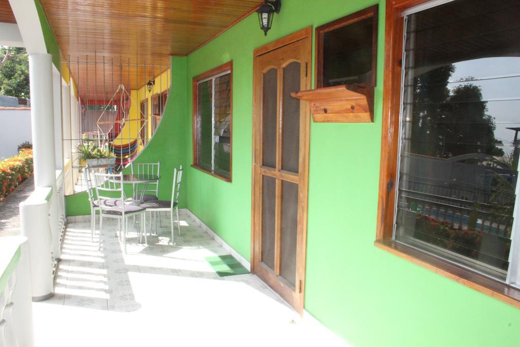 Rainbow Village La Ceiba Szoba fotó